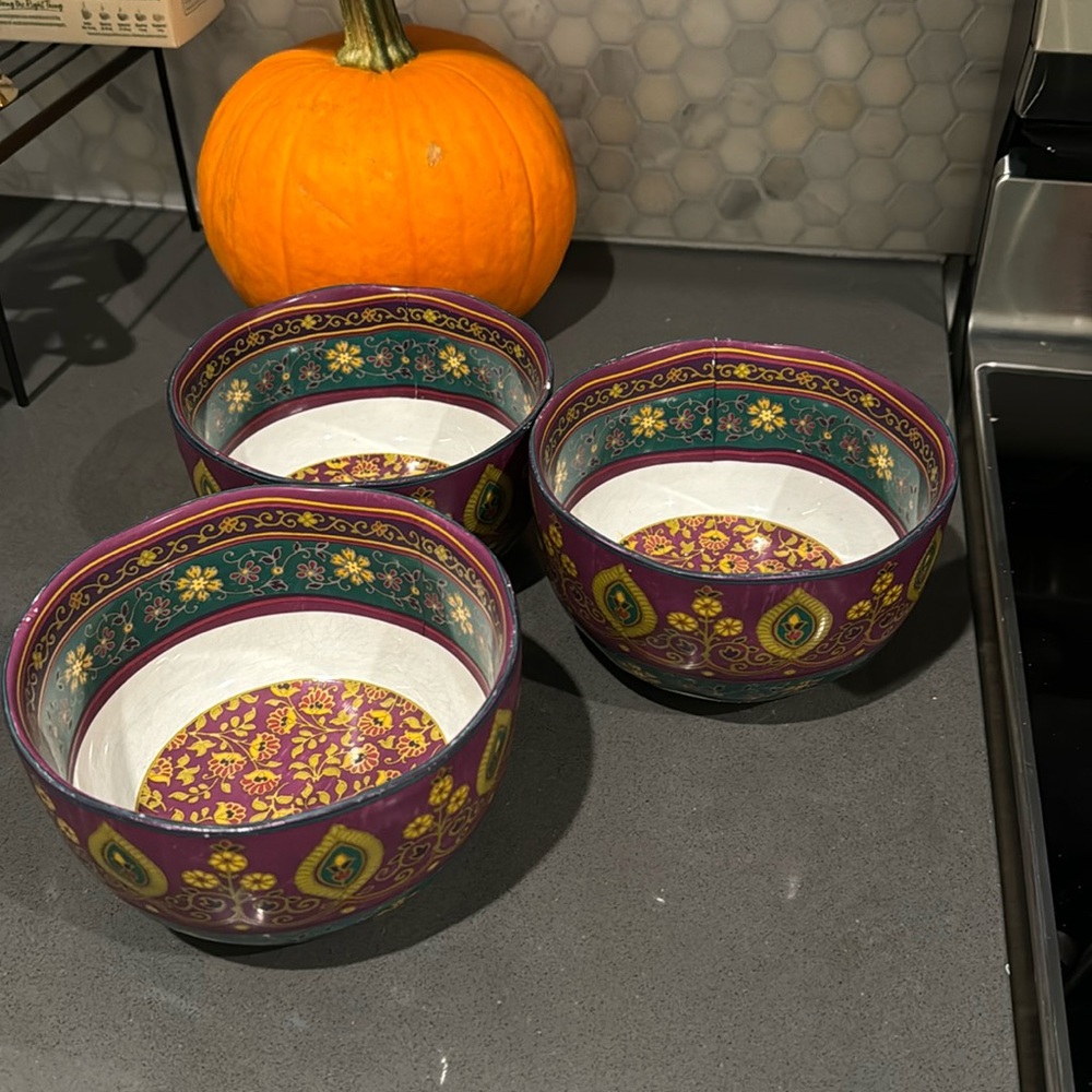 Artistic bowls